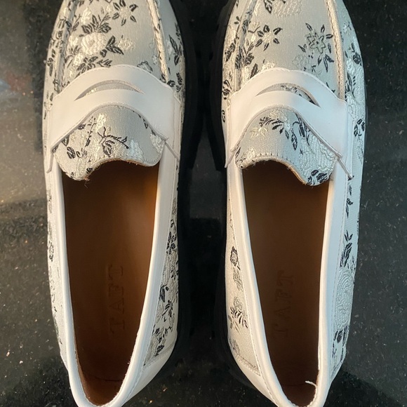 Taft Women’s Flora Loafer in Eden Blanc - NWOT Size 42 - Picture 11 of 11